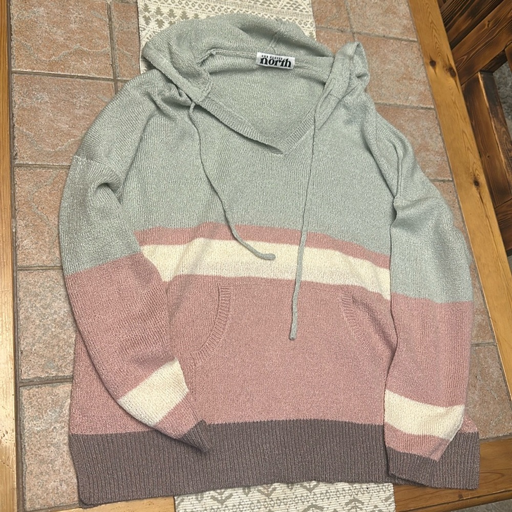 Plus size hooded sweater. 100% Acrylicic